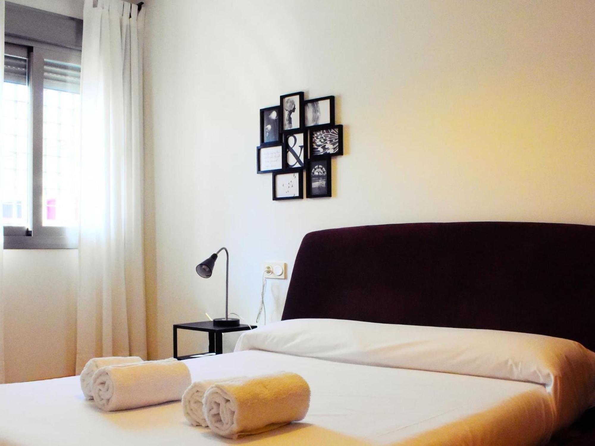 Tranquilo Apartamento Cerca Del Centro Historico Малага Екстер'єр фото